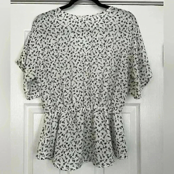 Sienna Sky Floral Blouse - Picture 6 of 8